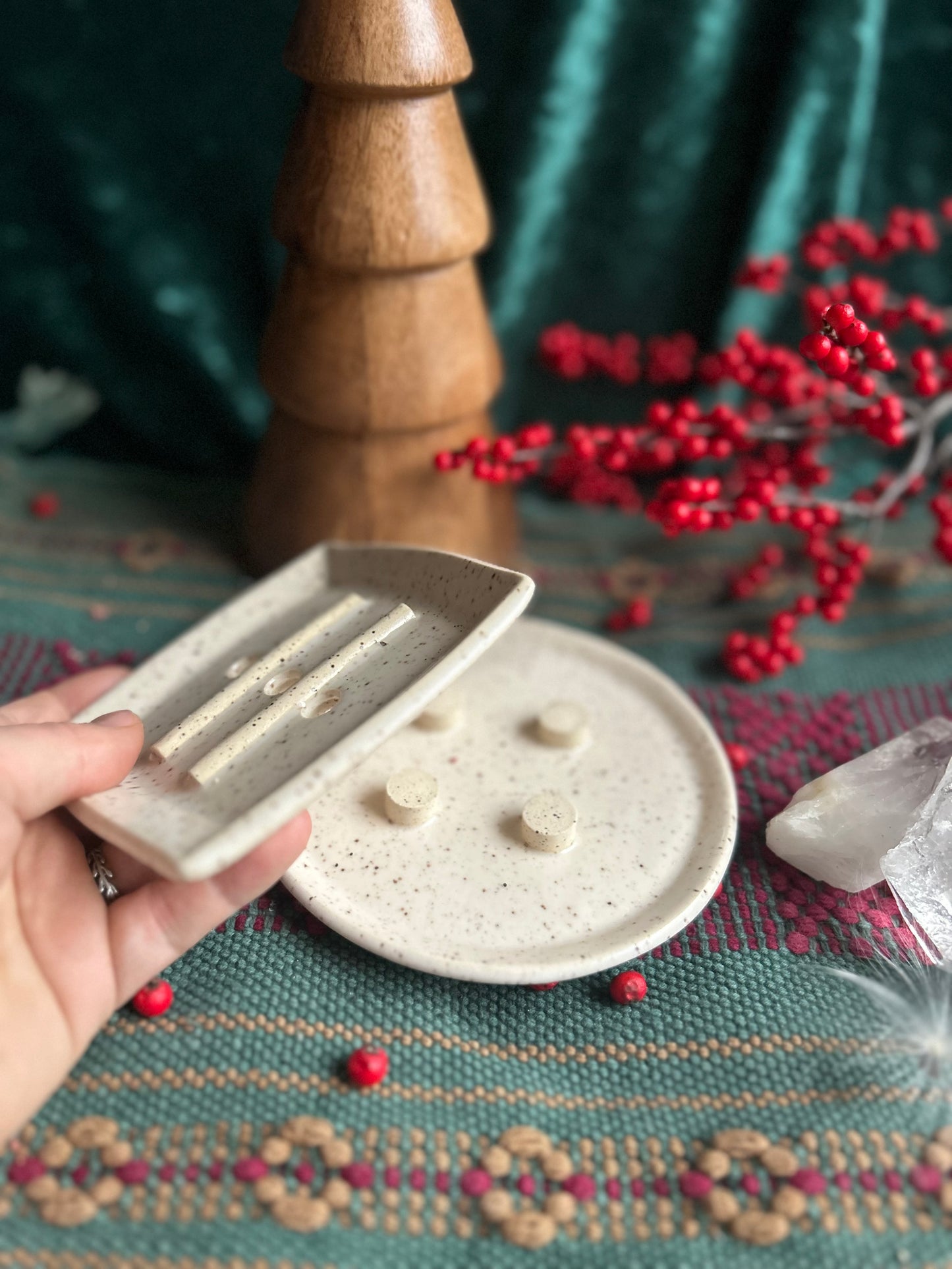 Two-Piece Ceramic Soap Dishes